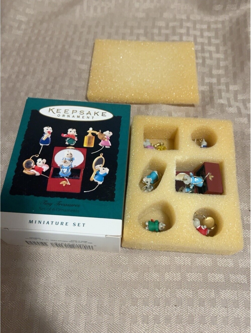 1995 Hallmark Tiny Treasures Miniature Mice Ornament Set 6 NOS QXM4009 mouse